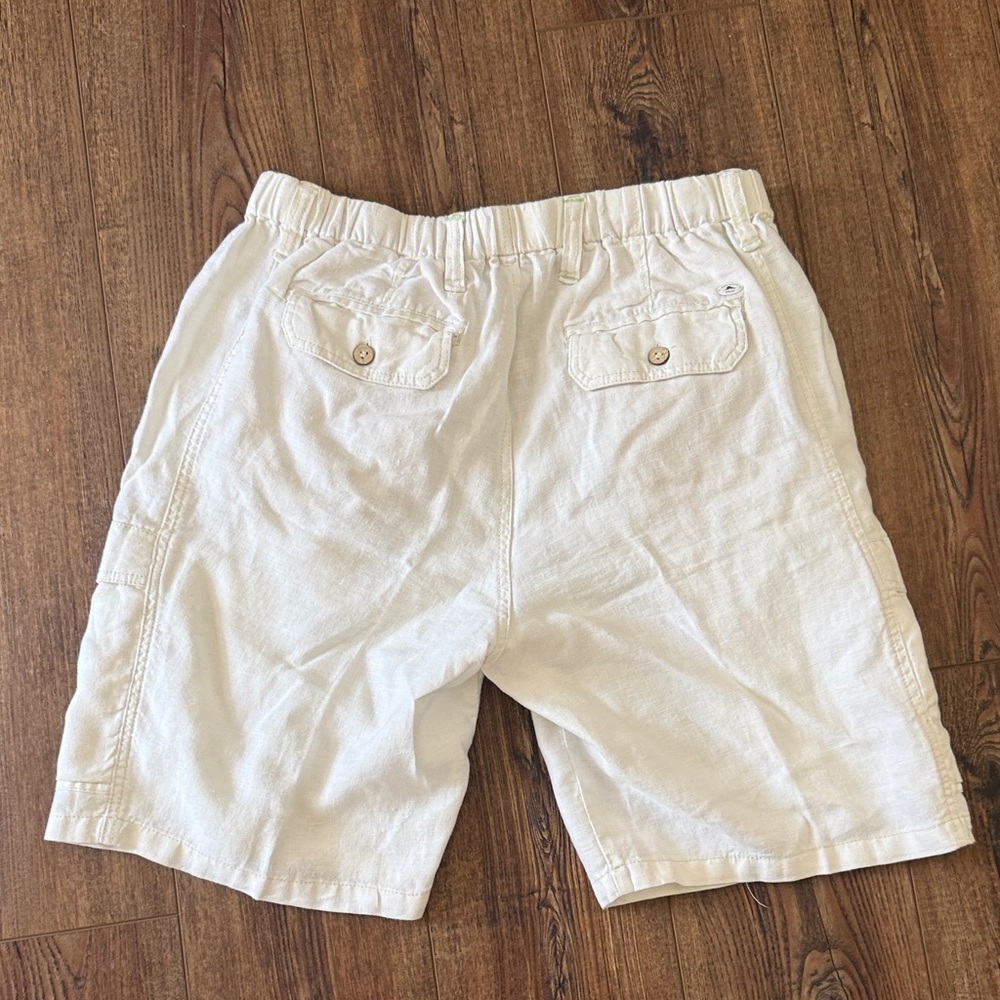 Tommy Bahama Men's Light Tan Cargo Shorts - Picture 2 of 4